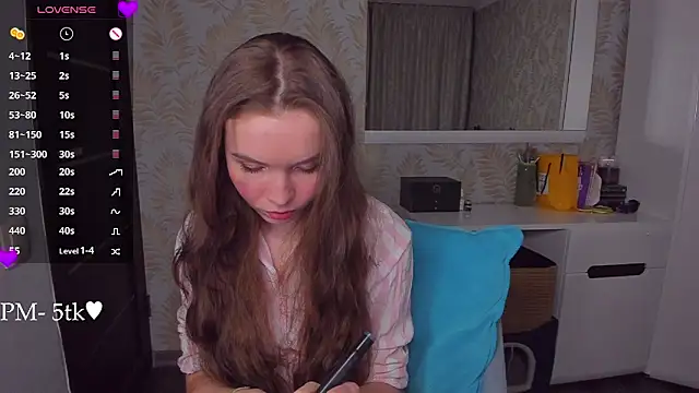 YonaBones' Live XXX Chat