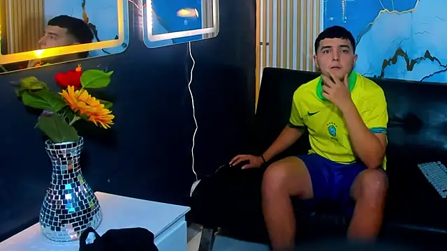 XXX chat uživo modela Oliver_Jamees