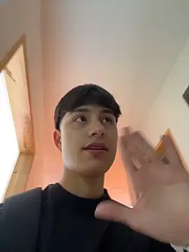 عرض كام Lander_Cruz