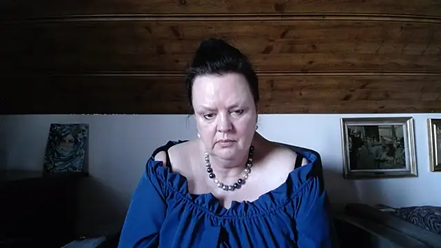 TiffanyMature's Live XXX Chat