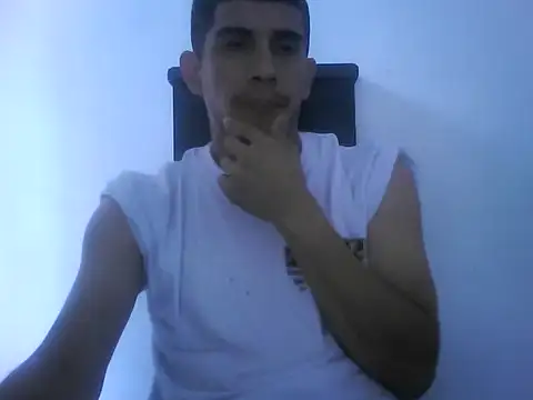 Adrian_fire Chat XXX in diretta