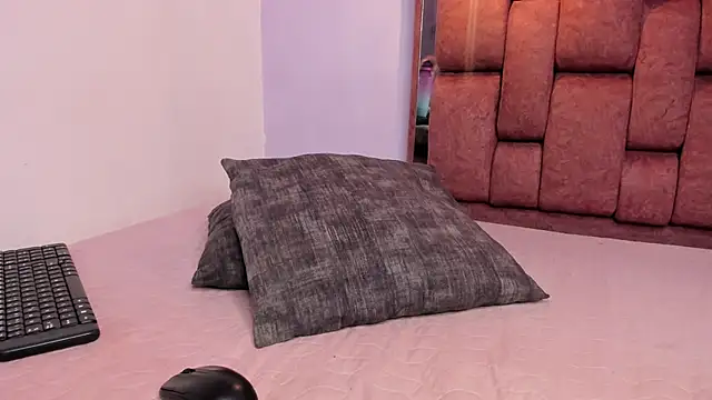 kristakinnky's Live XXX Chat