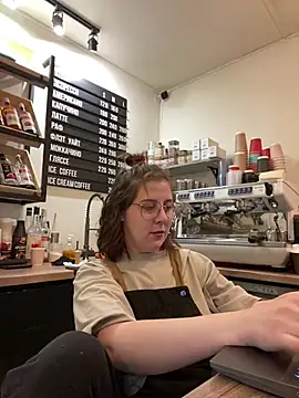 cinnabon_'s Live XXX Chat