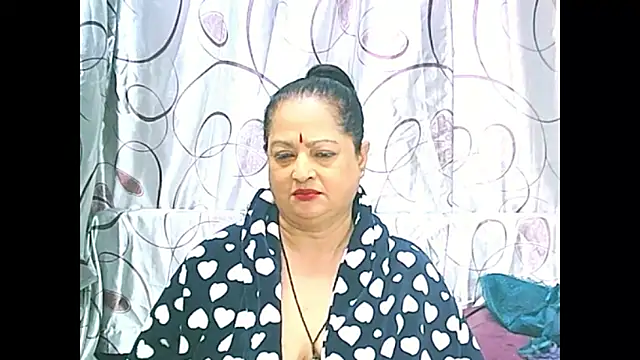 matureindian Adlı Modelin Canlı XXX Sohbeti