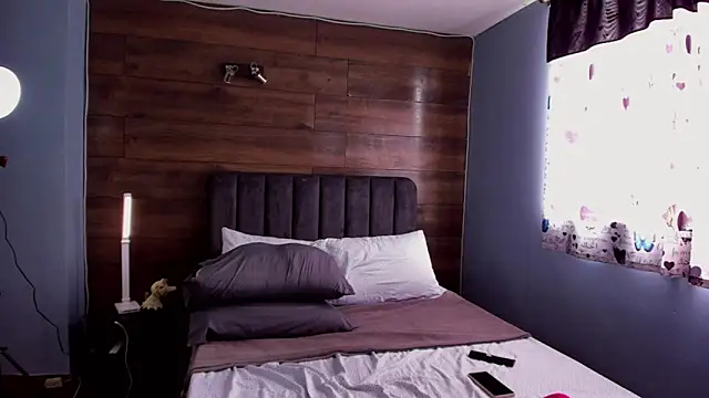 anthonylatynxd webcam show