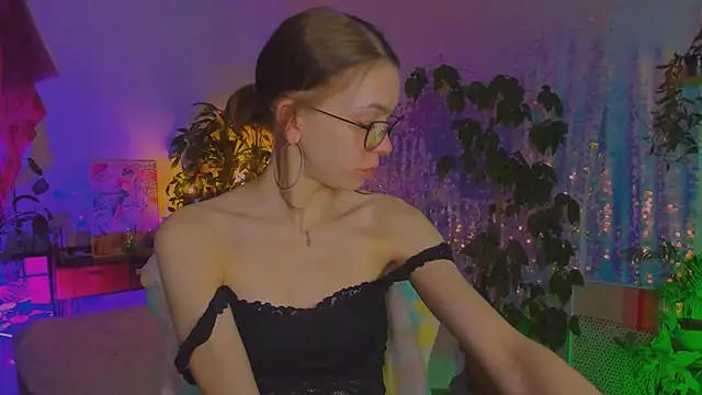 Chatroom XXX en direct de poli__