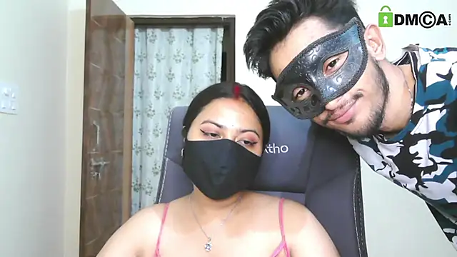 Онлайн чат XXX SassyWildCouple