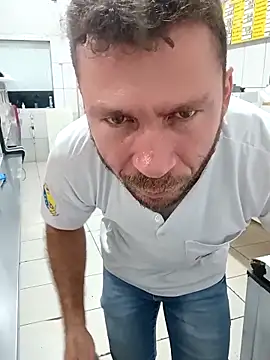 RobertoLuiz84's Webcam Show