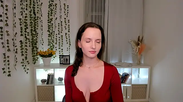 Ariadna_Shy élő XXX-chatje