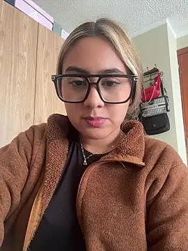 Miabonnett_: онл айн-секс-чат