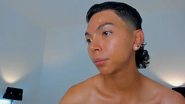 xhenisa_ Webcam show