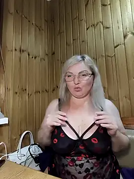 White-Chocolatte Adlı Modelin Canlı XXX Sohbeti