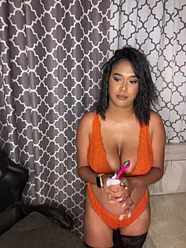 Emii_Love's Webcam Show