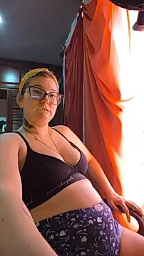 Chat +18 de HunnyyLove ao vivo