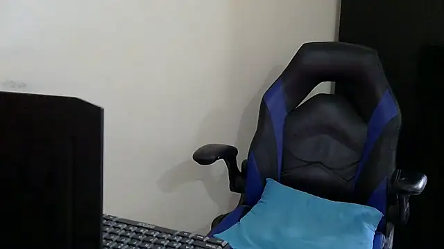 Darkkras Chat XXX in diretta