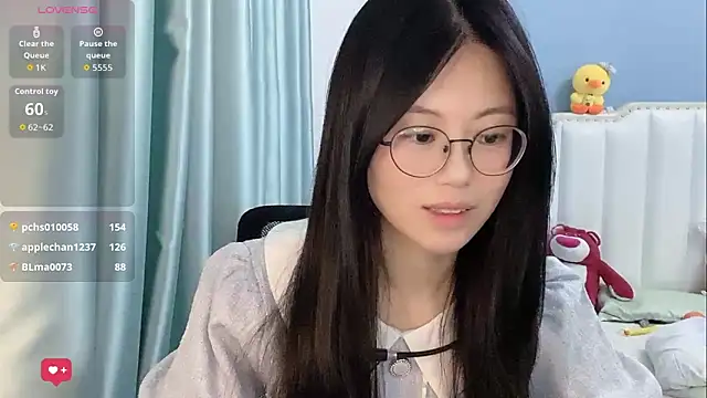 Luna-666 Adlı Modelin Canlı XXX Sohbeti