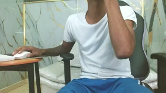 XXX chat uživo modela ManSant