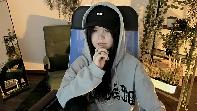 Elainebeness 即時 XXX 聊天