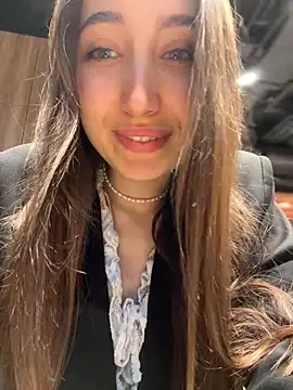 ICrazyOneIRL 现场XXX聊天