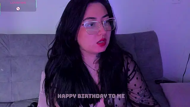 Curvybaddie99's Live XXX Chat