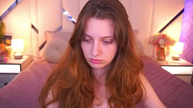 CuteeFoxy's Live XXX Chat