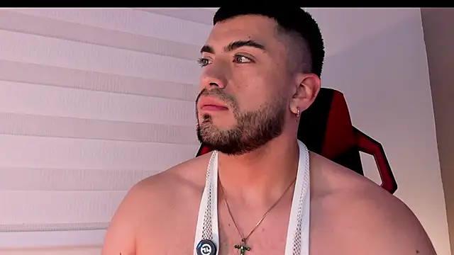 Alexander_Diazz Adlı Modelin Canlı XXX Sohbeti