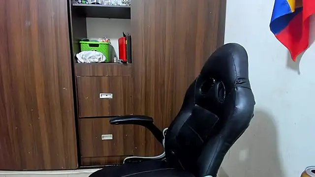 miss_bigcockts Webcamshow