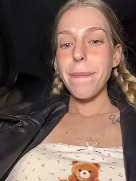 kira_mia Chat XXX in diretta