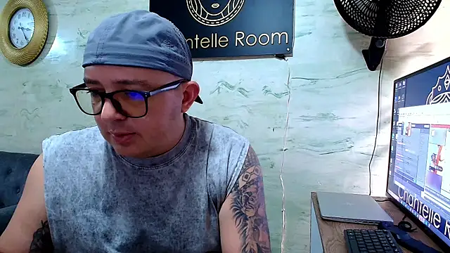 maximo_daddy: απευθείας συνομιλία ΧΧΧ