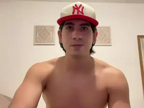 Show modela TravisThunder na web-kameri