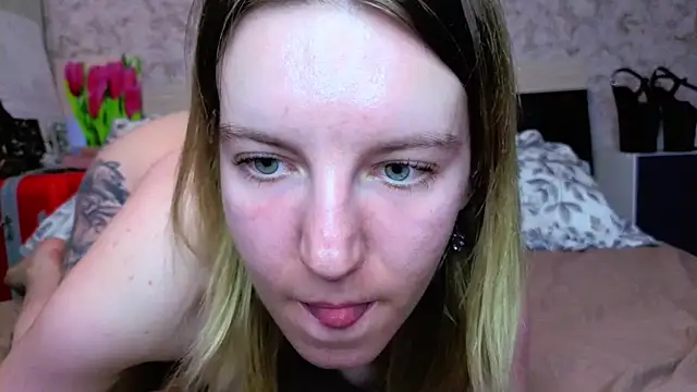 Baiambel_Mi Adlı Modelin Canlı XXX Sohbeti