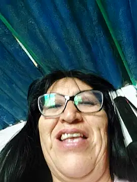 clarita_01's Webcam Show