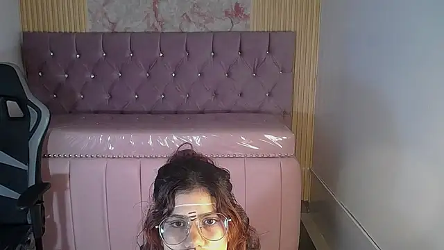 Scarlett_jhonson_ch 即時 XXX 聊天