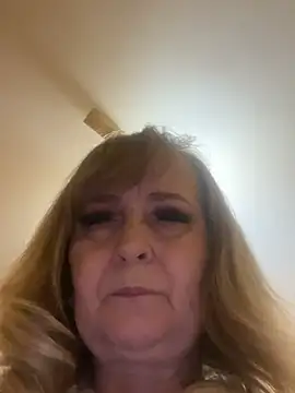 Irina2909@xh Live XXX-Chat