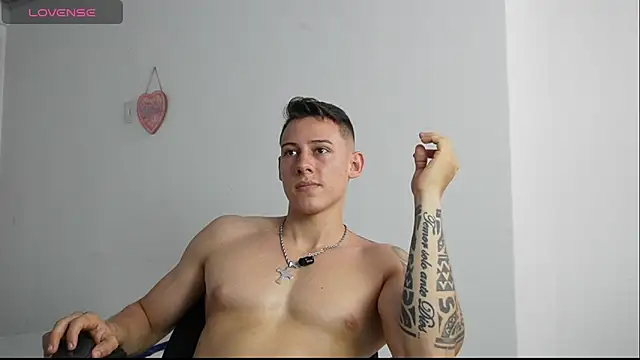 دردشة Muscle_King_Cum الجنسية المباشرة