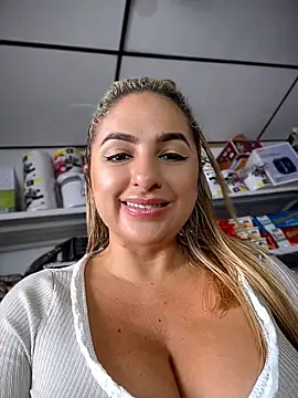 sammyqueenx21 现场XXX聊天