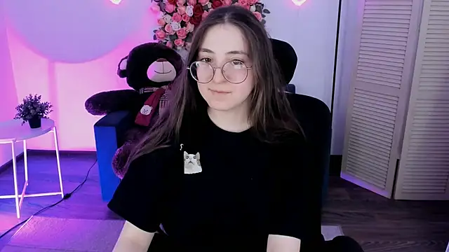 VirtuallVoyant's Live XXX Chat