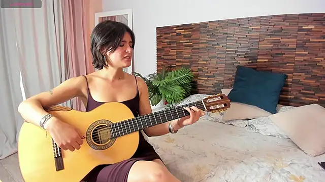 freyaa__1 লাইভ XXX চ্যাট