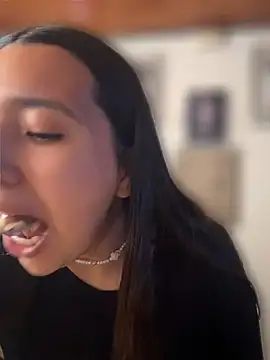 Alix_Rousses20's Live XXX Chat