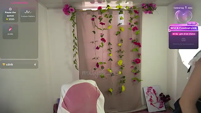 molly_russell: онлайн-секс-чат