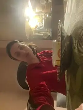 Chatroom XXX en direct de Flossy_Vettie