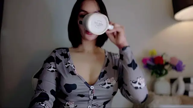 Anna_HollyDoll 网络视讯表演