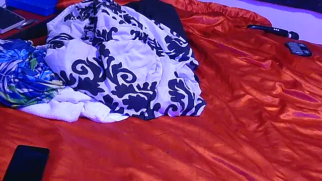 BusyB1983 লাইভ XXX চ্যাট