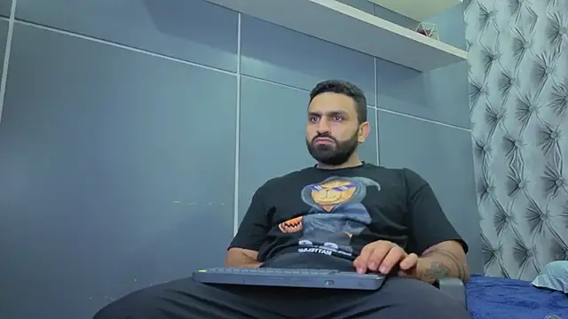 LeonidasKaiser: απευθείας συνομιλία ΧΧΧ