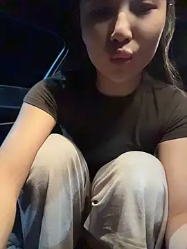 Živý XXX chat AsianDevi1