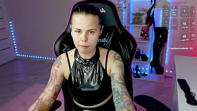 QueenAliceX Live XXX-Chat