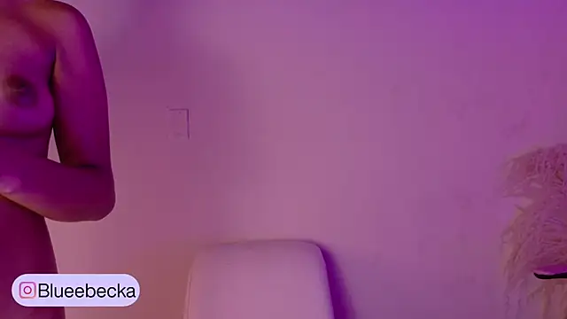 BeckaBluen Live XXX chat