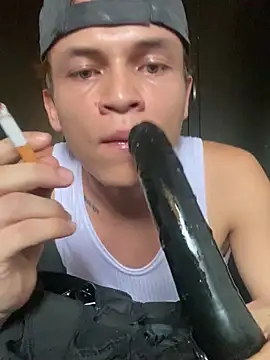 Leon_Wild: вебкам-шоу