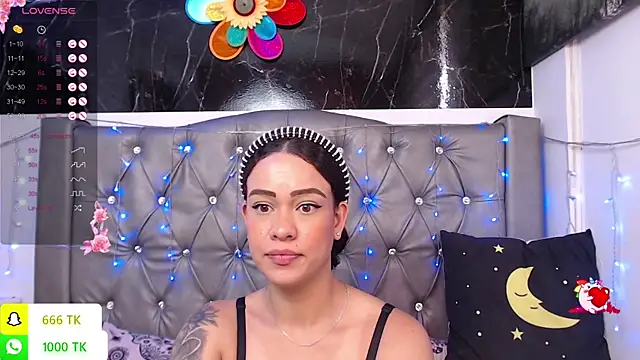 LAILAGUMMY: онлайн-секс-чат