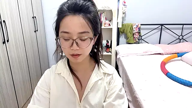 Hmm_0303's Live XXX Chat